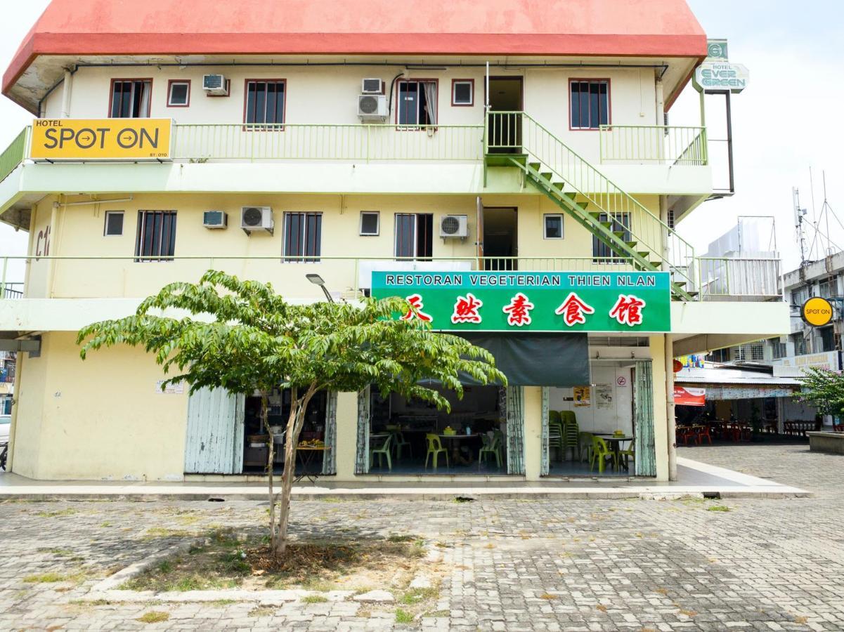 Spot On 89582 Evergreen Hotel Keningau Extérieur photo