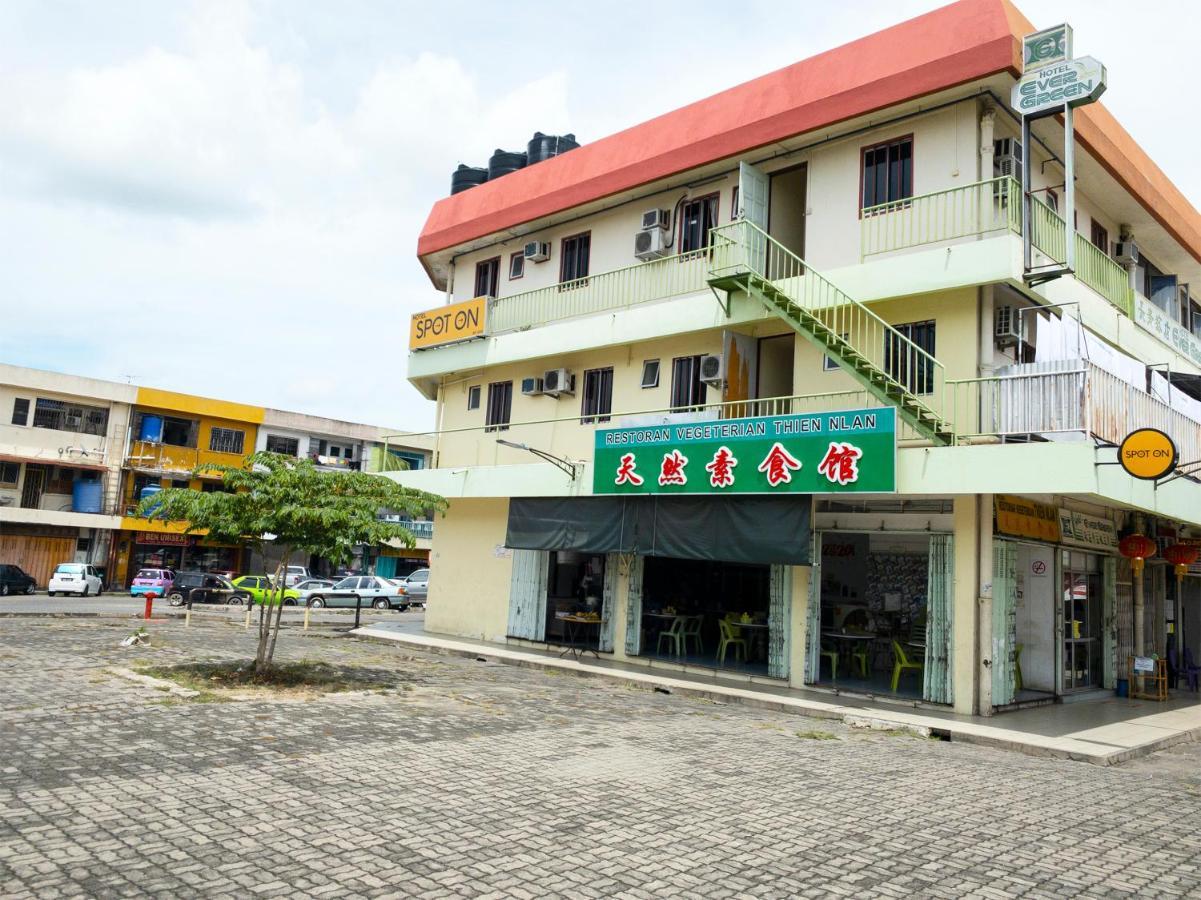 Spot On 89582 Evergreen Hotel Keningau Extérieur photo